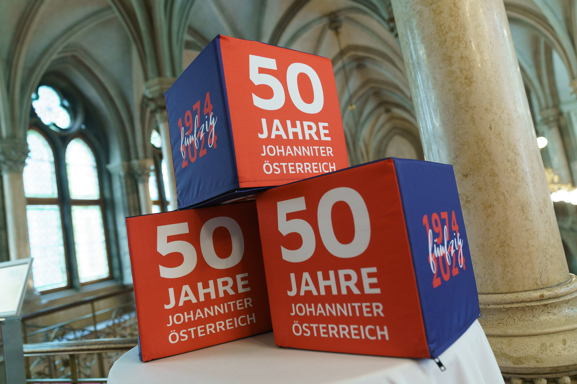 50 Jahre Johanniter Würfeln am Tisch