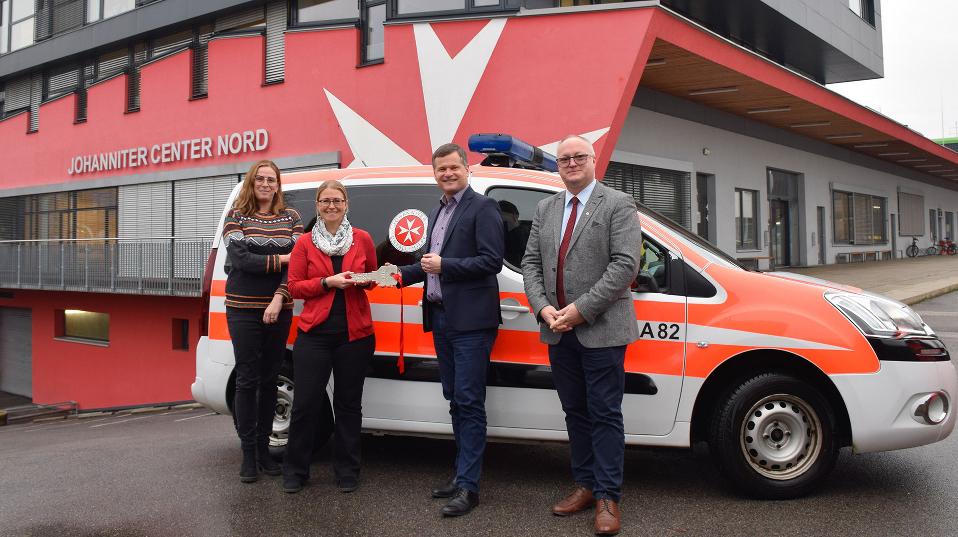 Schlüsselübergabe durch den FSW an die Johanniter