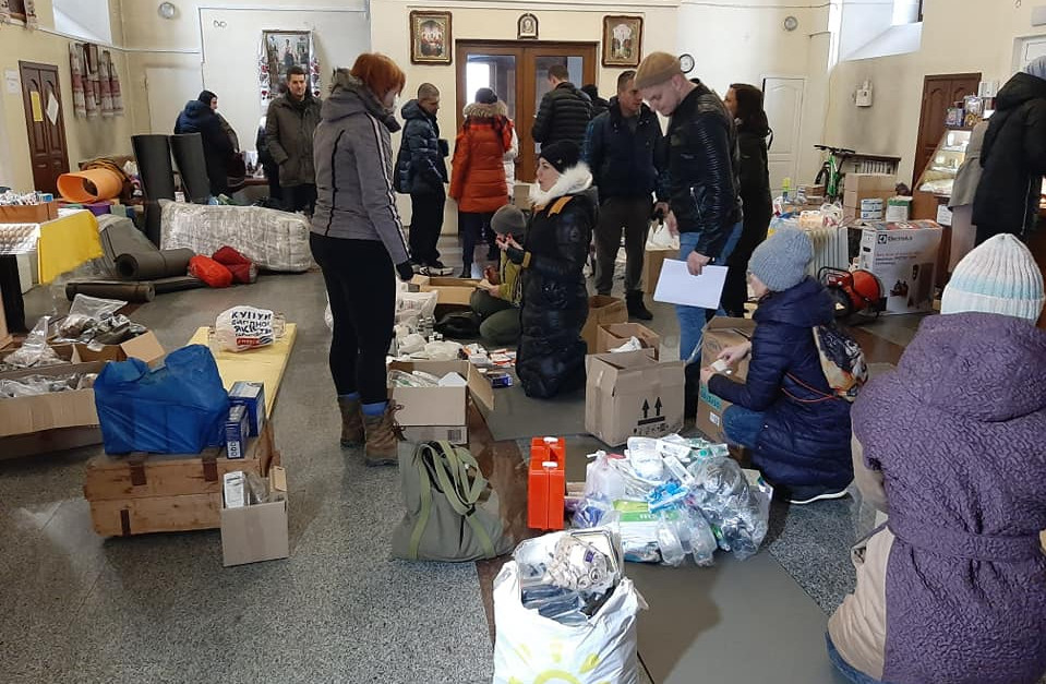 Verteilung von Hilfsgütern in Poltawa