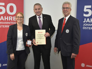 V.l.n.r.: Johanniter-Bundesgeschäftsführerin Petra Grell-Kunzinger, ASBÖ-Bundessekretär Reinhard Hundsmüller und Johanniter-Präsident Johannes Bucher