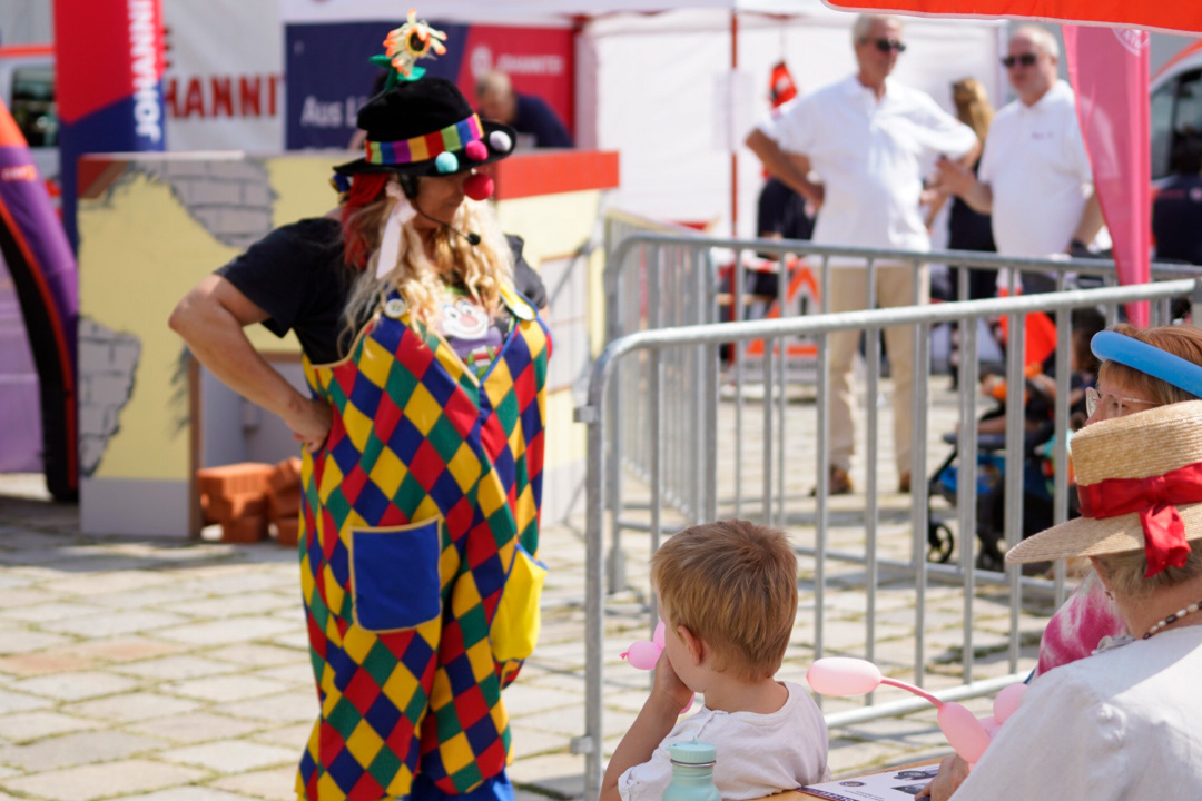 Clown mit Kindern